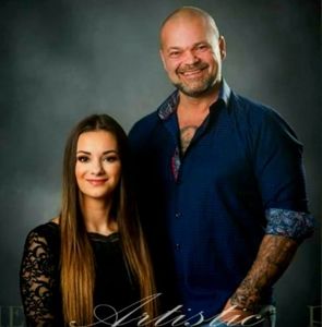 Meet your Posher, Simon